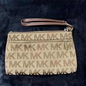 Michael Kors wristlet